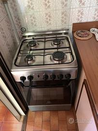 cucina a gas + forno come nuovi