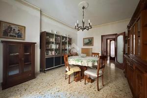 3 LOCALI A PORTICI