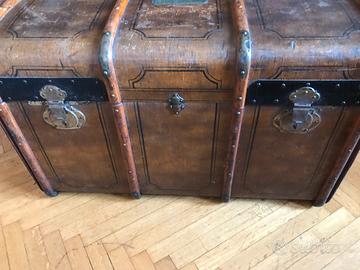 Baule da viaggio antico