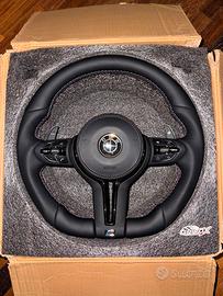 Volante BMW in pelle e pelle traforata