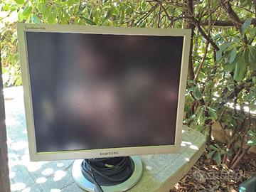Monitor LCD 19" Samsung SyncMaster 910N