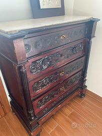 Cassettiera antica quattro cassetti