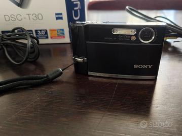 SONY DSC-T30 - ampio corredo