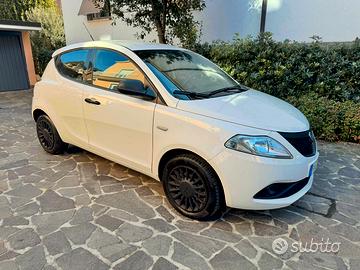 Lancia ypsilon soli 44.000 km!