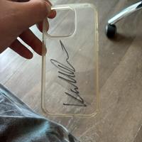 Cover iphone firmata da kalle rovamperä