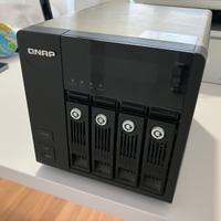 NAS QNAP TS-439 HDD 4x1.5=6TB INCLUSI