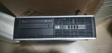 Computer desktop fisso da tavolo Windows 11