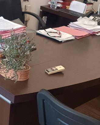 MOBILI UFFICIO