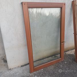 Finestra in legno