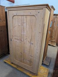 Armadio in abete arte povera