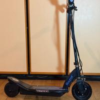 Monopattino elettrico Razor Power Core E100