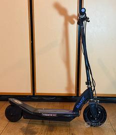 Monopattino elettrico Razor Power Core E100