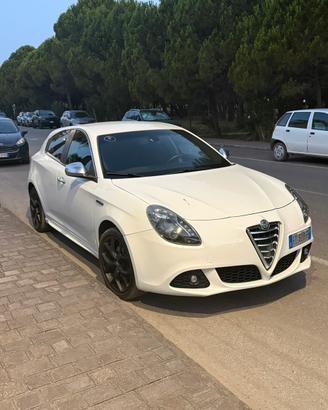 alfa romeo giulietta TRATTABILE