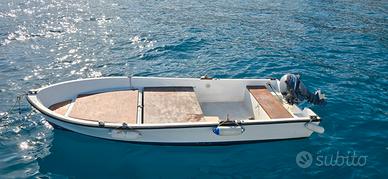 Barca per svago e pesca con yamaha 20hp