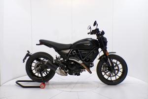 Ducati Scrambler 800 Icon dark