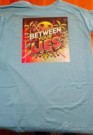 Coppia di magliette band Between Your Lies