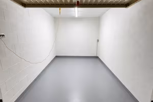 BOX DOPPIO 23 MQ RIFATTO A NUOVO
