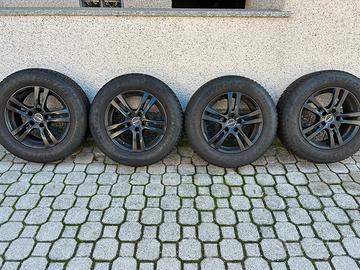 Gomme invernali Dunlop con cerchi in lega Mak