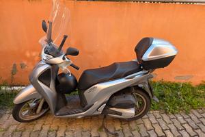 Honda SH 125 ABS colore grigio
