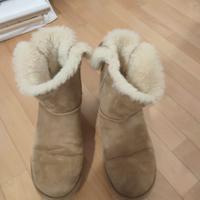 Ugg Classic mini con fiocchetto n.39