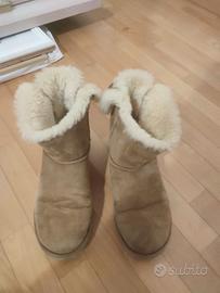 Ugg Classic mini con fiocchetto n.39