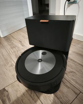 Robot aspirapolvere IRobot J7+