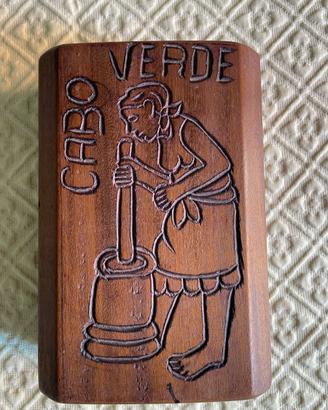 Portaoggetti in legno