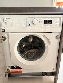 LAVATRICE MAI USATA NUOVA