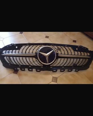 Mascherina Mercedes