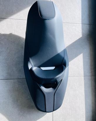 Sella XMAX 125 YAMAHA nuova