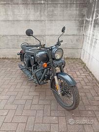Royal Enfield Classic 500 EFI Stealth Black (2020)