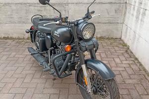 Royal Enfield Classic 500 EFI Stealth Black (2020)