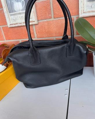 Borsa Hogan