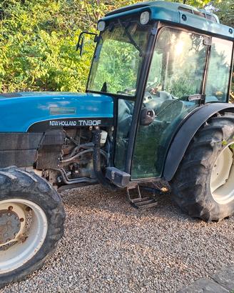 trattore new holland tn90f