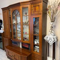 Mobile credenza con vetrinetta
