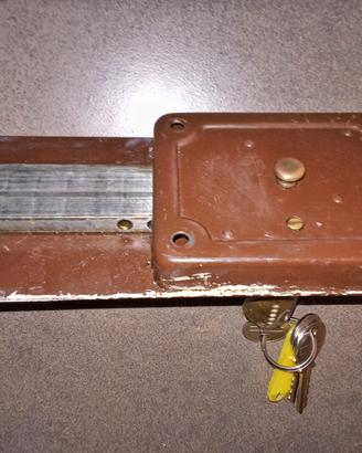 Vecchia Serratura esterna.