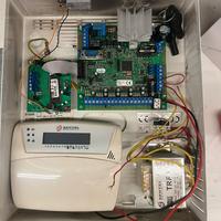 Centrale Bentel + 3 sensori Aritech nuovi