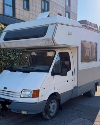 LAIKA 4 POSTI LETTO FORD 2.5 D ANNO 1990