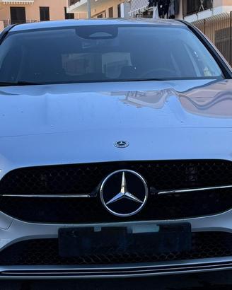 Mercedes A180 D (2.0 116 cv) 2023