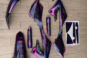 Plastiche yz 125 con grafiche custom