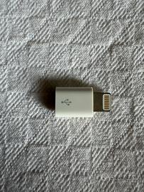 Adattatore Apple da micro USB a Lighting