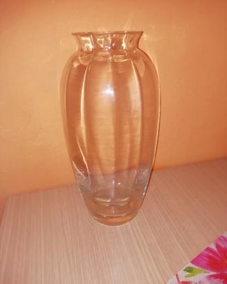 Vaso in vetro trasparente