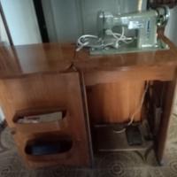 Macchina da cucire Necchi con motore