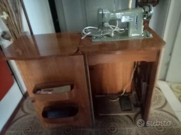 Macchina da cucire Necchi con motore