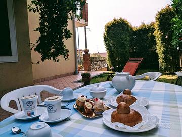 Camere singole/doppie con colazione in villetta