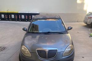 Lancia Y
