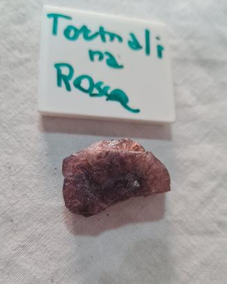minerale grezzo tormalina rossa da colleziine