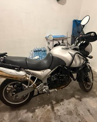 TRIUMPH TIGER 955i (leggi)
