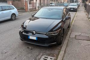 Golf  8 eTsi 1.5 150 cv