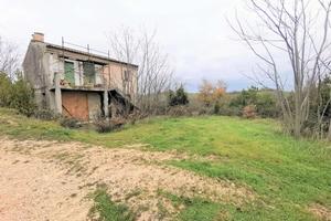 CASOLARE in POSIZIONE PANORAMICA